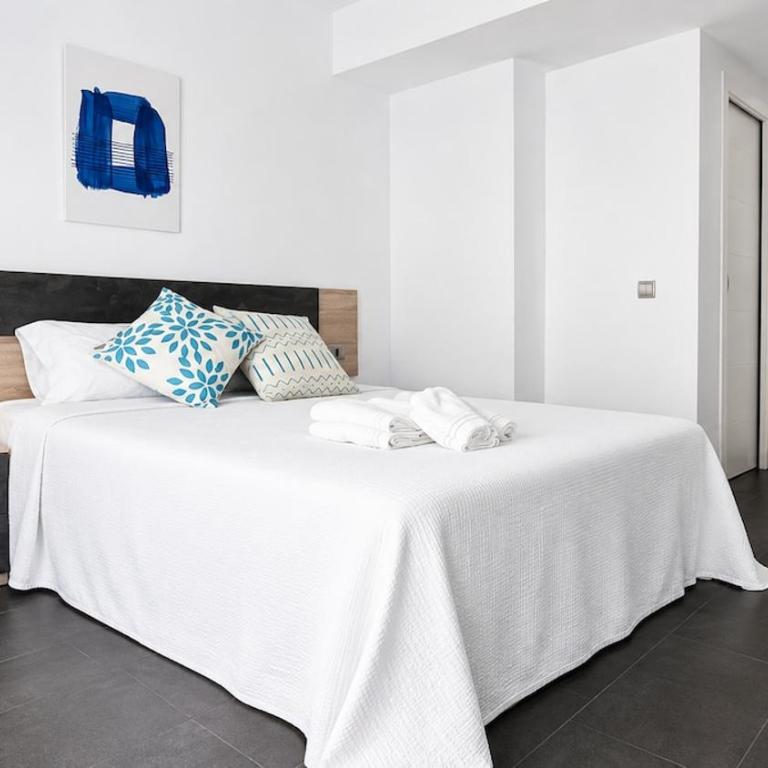 Villa AlmarAlmar light pool and sea views - Three-Bedroom House - 17