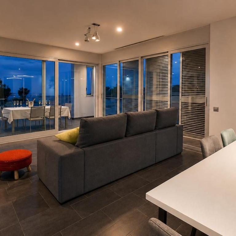 Villa AlmarAlmar light pool and sea views - Three-Bedroom House - 35