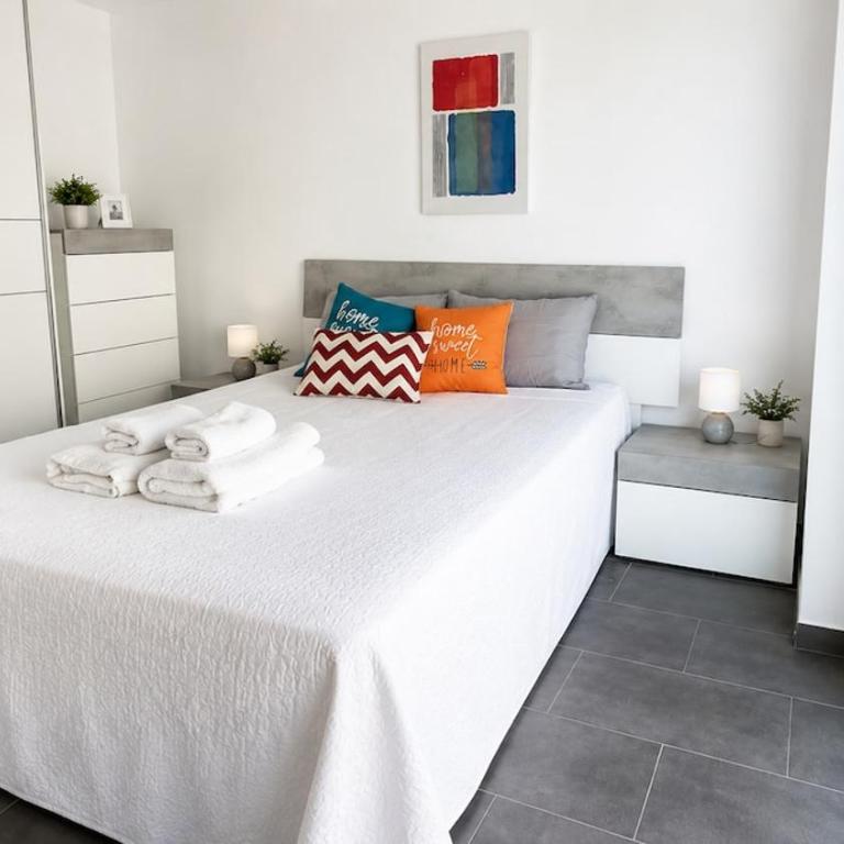 Villa AlmarAlmar light pool and sea views - Three-Bedroom House - 39