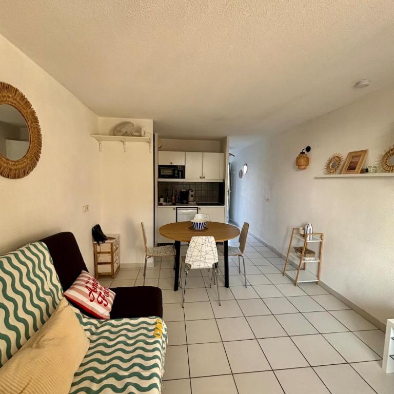 Studio vue mer, Piscine ,Parking, Rochelongue - Appartement 1 Chambre - 4