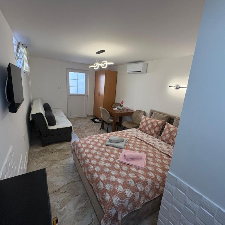 Studio Apartmani Milanovic - Deluks Dvokrevetni Studio sa Bračnim Krevetom - 20