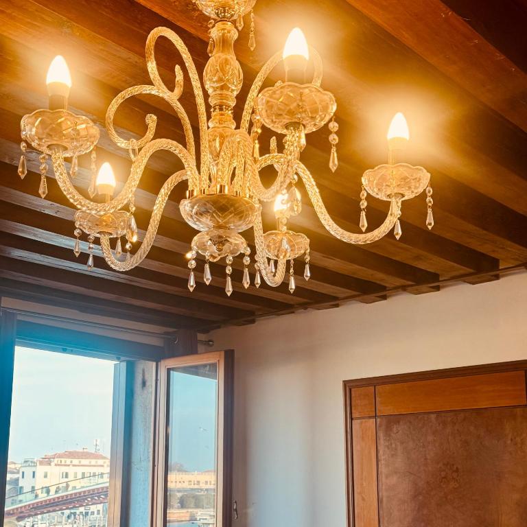 Ca Pisani Canal View - Quadruple Room with Shower - 9