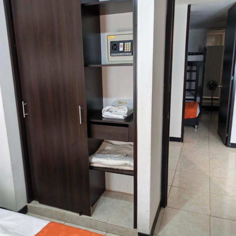 Amoblado Apto familiar en sitios turísticos - Apartamento de 2 dormitorios - 6