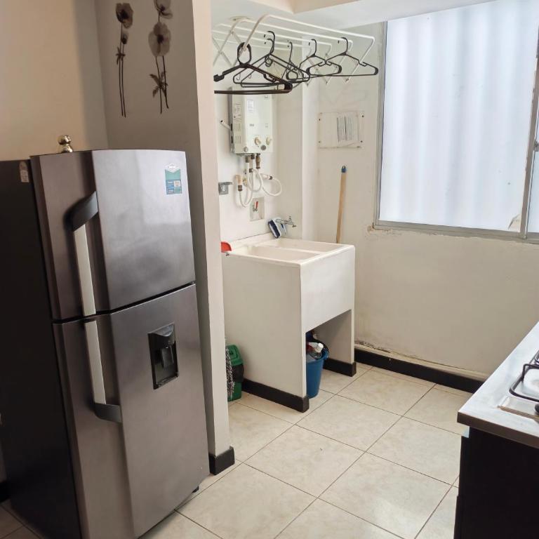 Amoblado Apto familiar en sitios turísticos - Apartamento de 2 dormitorios - 10