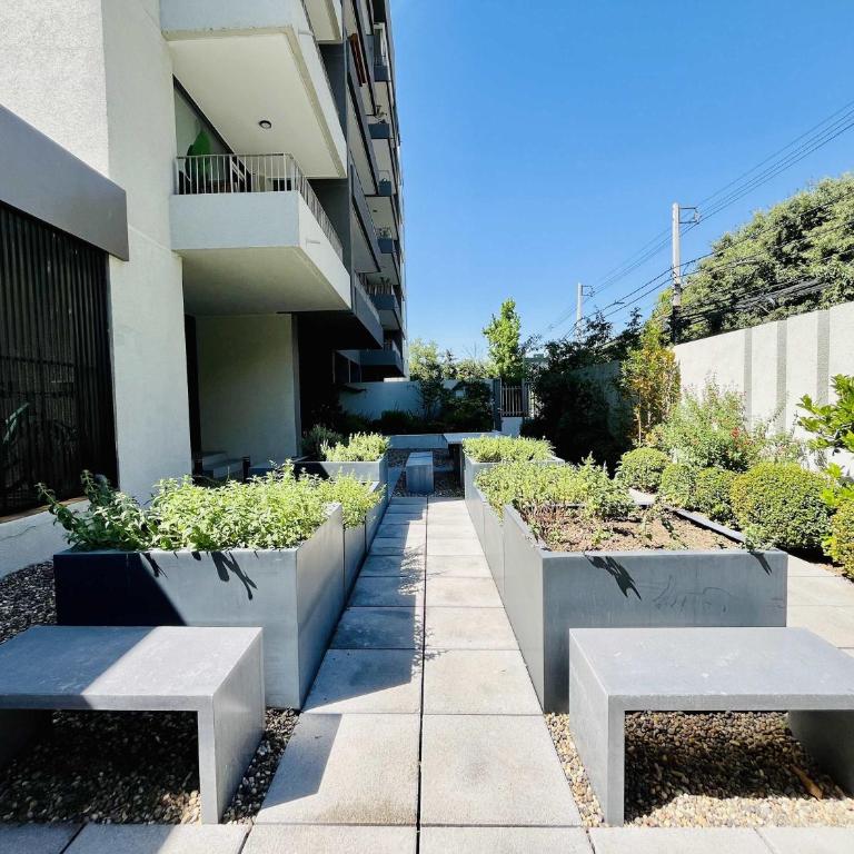 Modern Studio in Prime Laundry Rooftop Pool Gym - One-Bedroom Apartment - 8