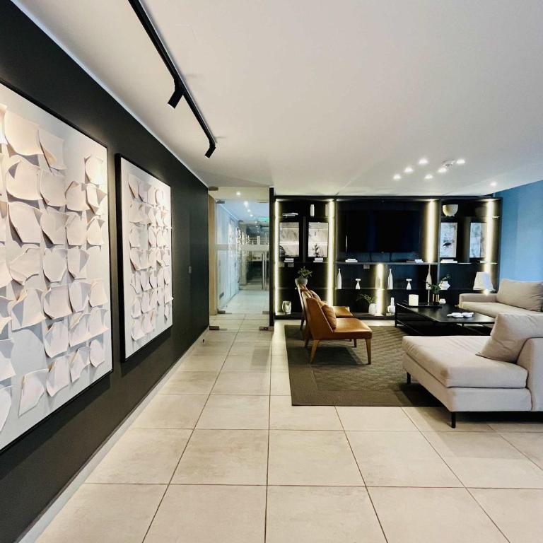 Modern Studio in Prime Laundry Rooftop Pool Gym - One-Bedroom Apartment - 33