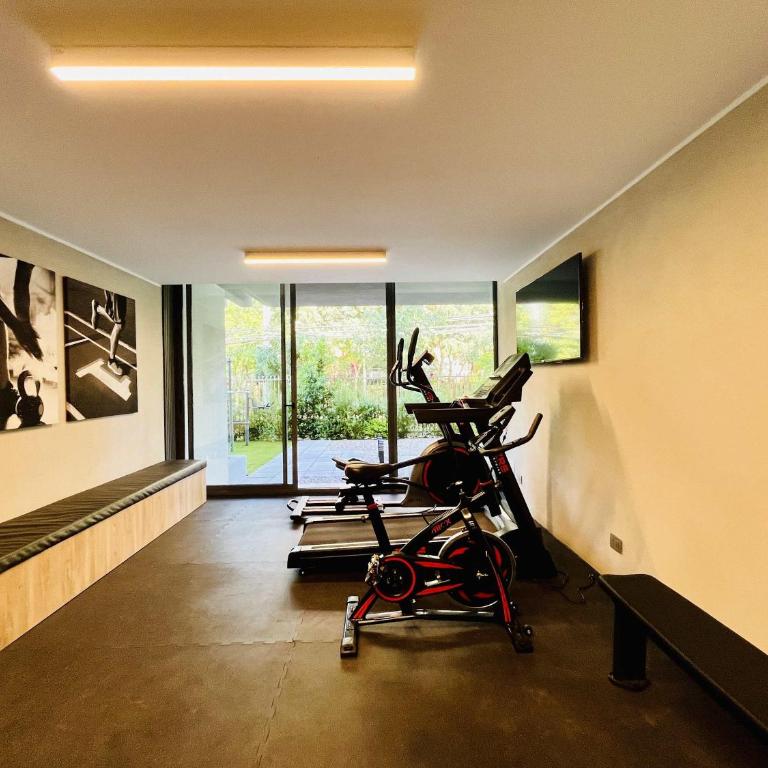 Modern Studio in Prime Laundry Rooftop Pool Gym - One-Bedroom Apartment - 3