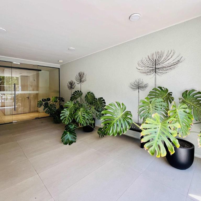 Modern Studio in Prime Laundry Rooftop Pool Gym - One-Bedroom Apartment - 25
