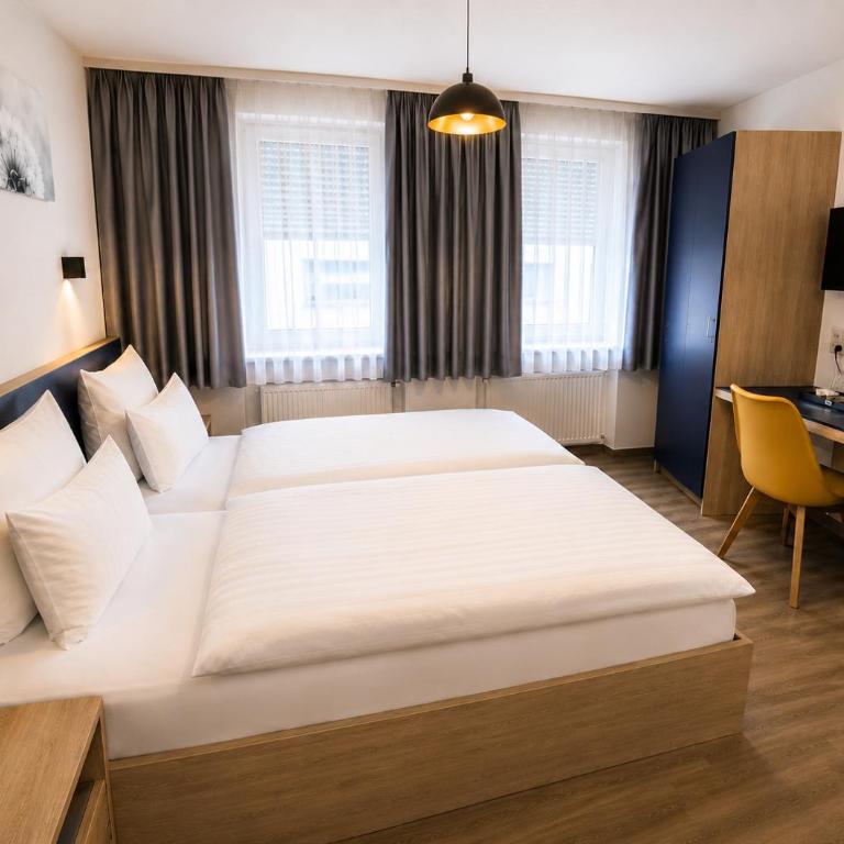 Hotel Central Nürnberg Hauptbahnhof - Doppel- oder Zweibettzimmer - 1