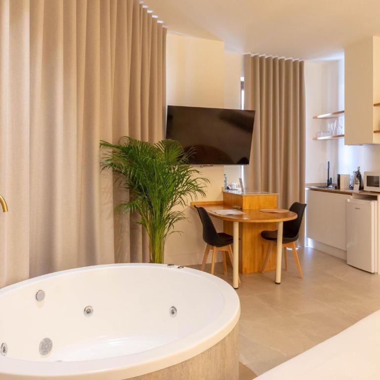 Double Market Apartment with Jacuzzi - Casa Vacanze con 1 Camera da Letto - 19