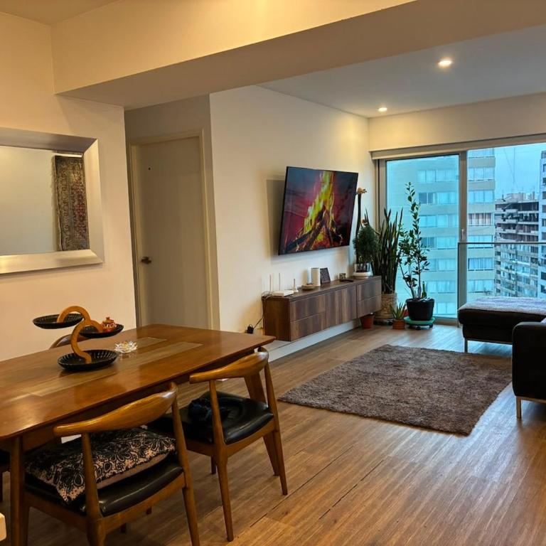 Modern 2BR facing Kennedy Park in Miraflores - Two-Bedroom Apartment - 17
