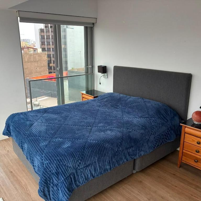 Modern 2BR facing Kennedy Park in Miraflores - Two-Bedroom Apartment - 20