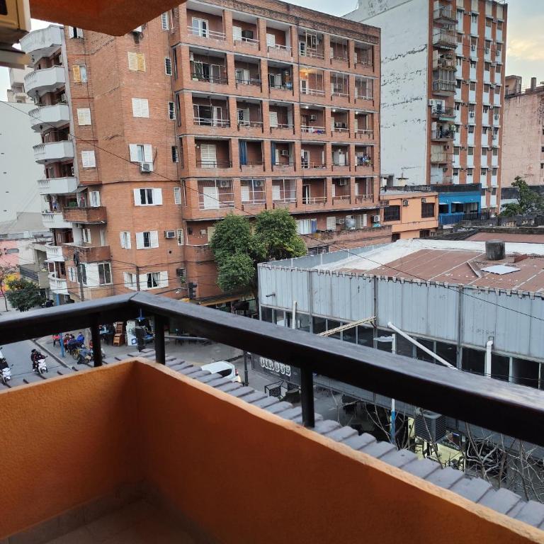 Comodo Departamento microcentro 1D, Confiable, con Balcon vista al cerro - Apartamento de 1 dormitorio - 10