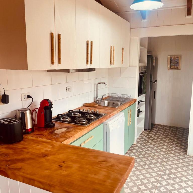 Casa Molle, steps from the ocean - Three-Bedroom House - 15