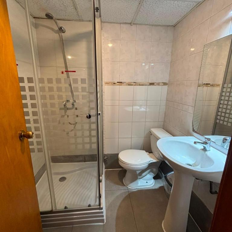Hostal Pali - Habitación Doble con baño privado - 2