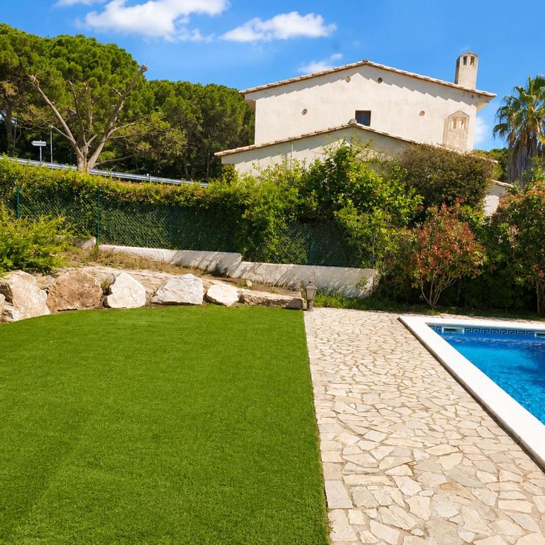 Villa mediterránea con piscina, jardín privado y 3 hab., cerca de la playa en la Costa Brava - ES-209-56 - Casa - 8