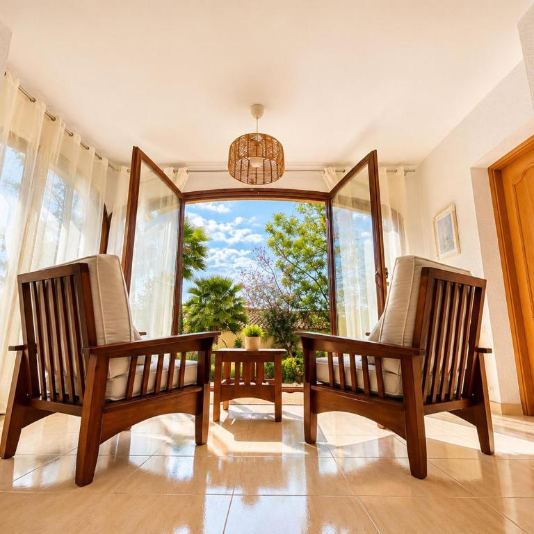 Villa mediterránea con piscina, jardín privado y 3 hab., cerca de la playa en la Costa Brava - ES-209-56 - Casa - 10