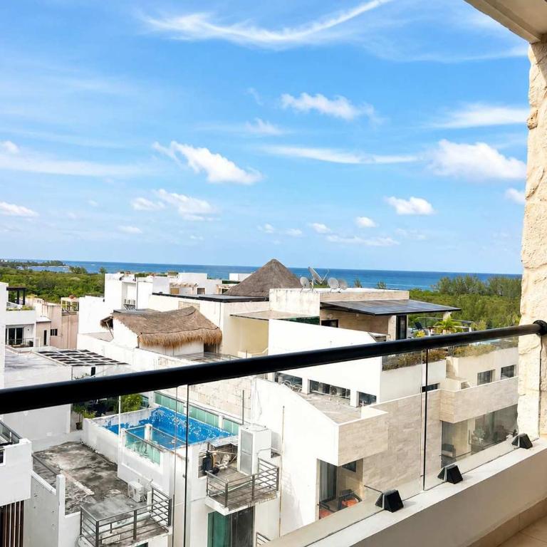 Sea-View Studio near Beach & Rooftop Pool - Appartement - 3