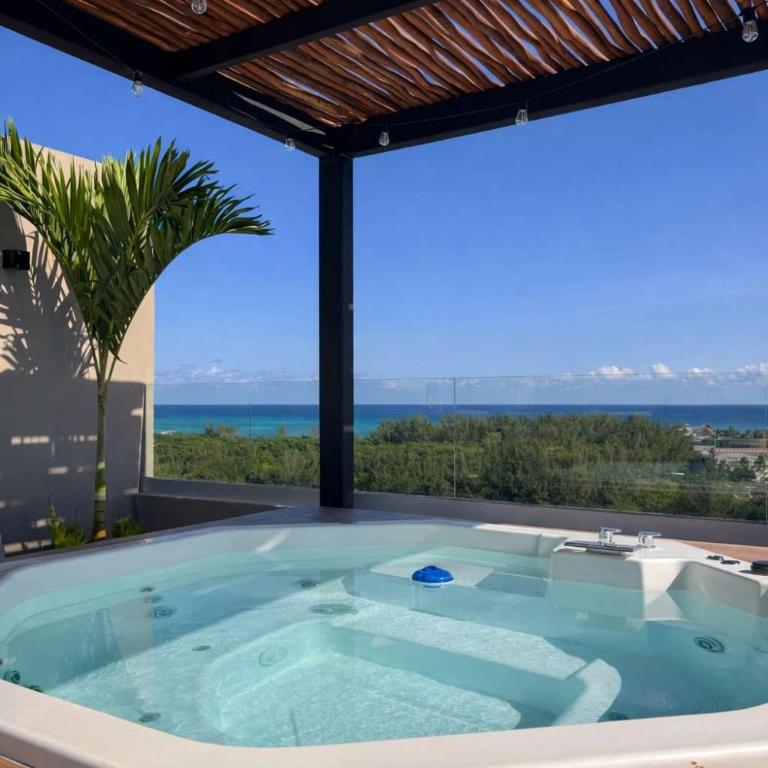 Sea-View Studio near Beach & Rooftop Pool - Appartement - 11