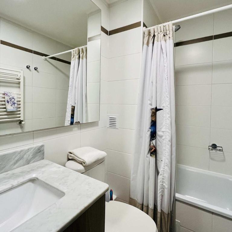 Urbano Costa Pucon - BBQ Laundry Parking Pool Wifi - Three-Bedroom Apartment - 32