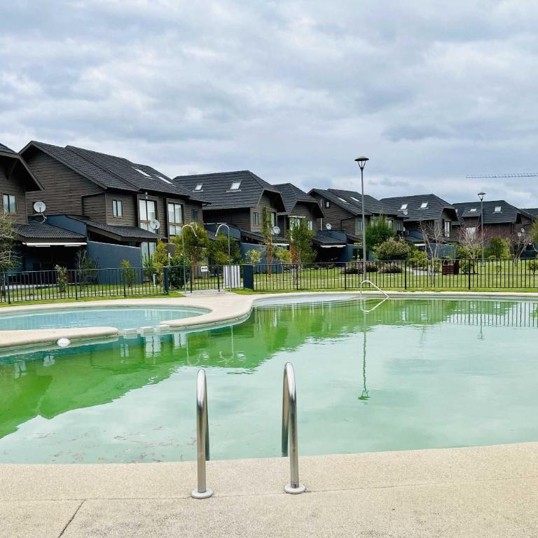 Urbano Costa Pucon - BBQ Laundry Parking Pool Wifi - Three-Bedroom Apartment - 37