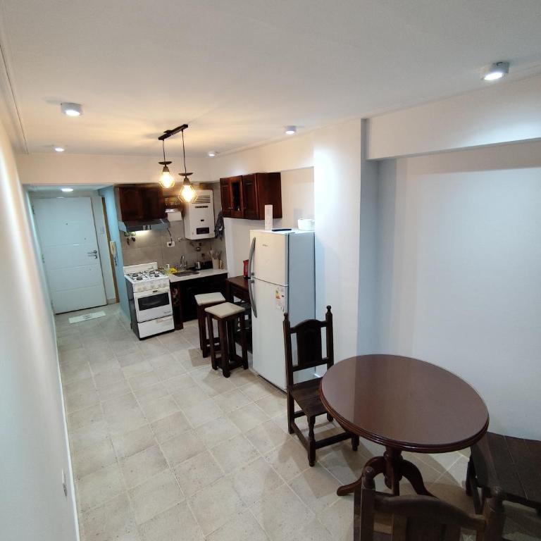 Comodo Departamento microcentro 1D, Confiable, con Balcon vista al cerro - Apartamento de 1 dormitorio - 11
