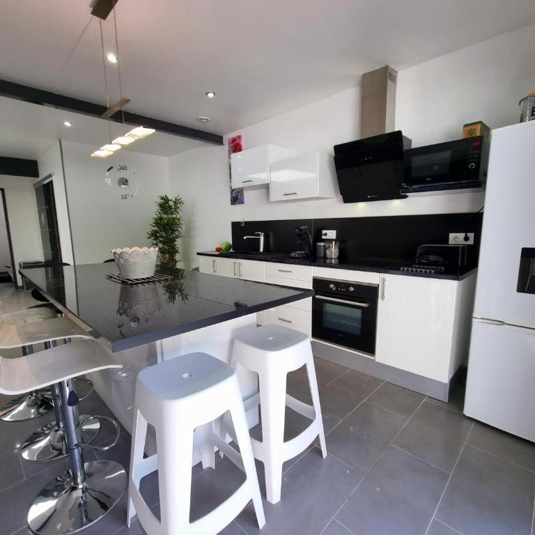 Casa espaciosa a 600m de las playas de Empúries con terraza privada - HISP-236-167 - Vacation Home - 18