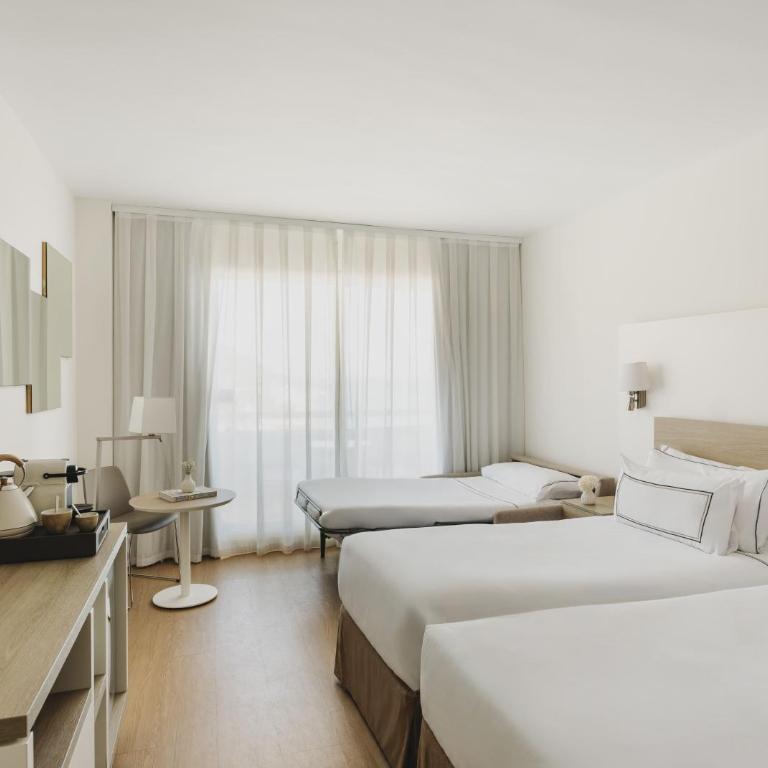 Meliá Sitges - Doppelzimmer mit 1 Schlafsofa (3 Erwachsene) - 3