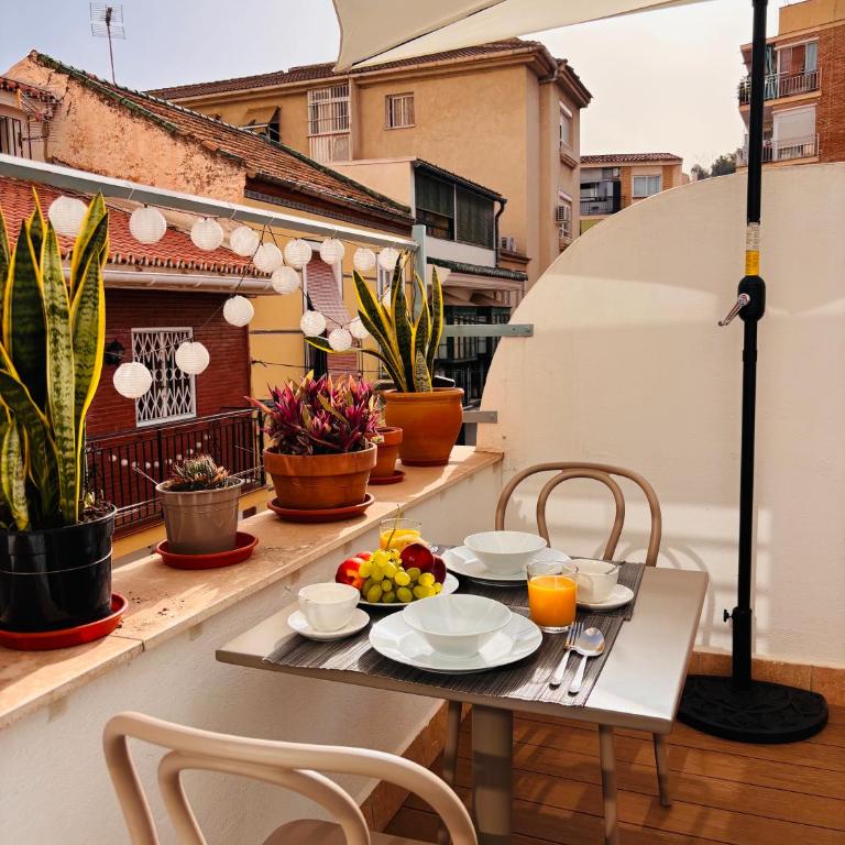 Apartment with private Terrace, Kingsize Bed, Highspeed-Wifi & AC - Apartamento de 1 dormitorio - 2