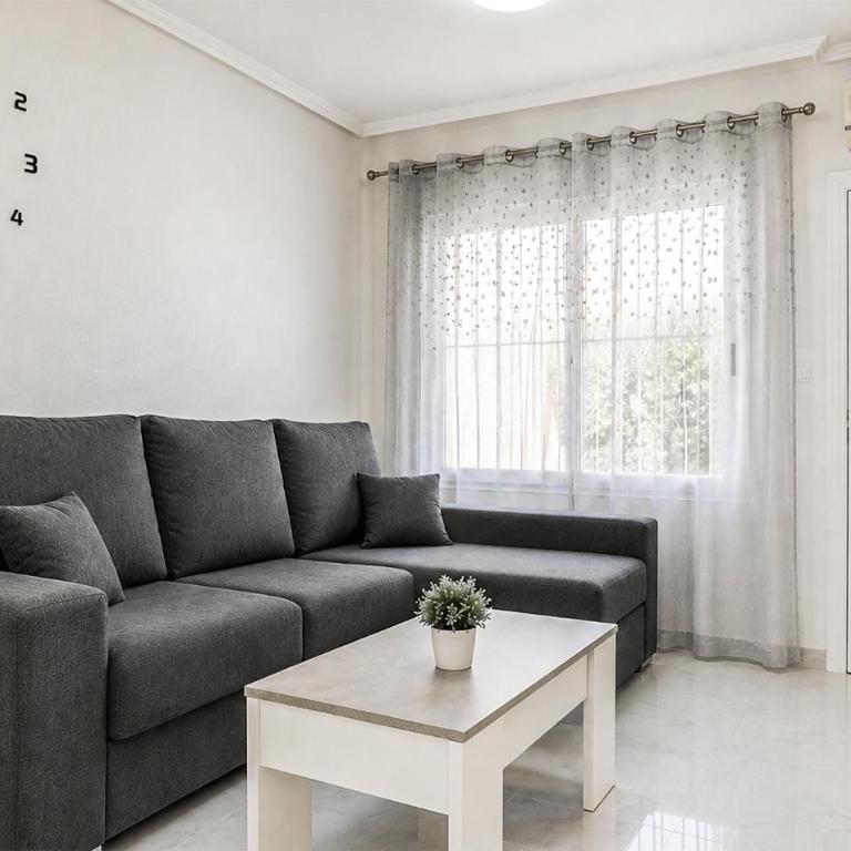 Pet Friendly Home In Torrevieja With Wifi - Haus mit 2 Schlafzimmern - 1