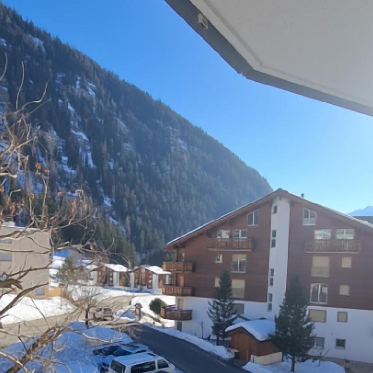 FamyLove Leukerbad - Familienferien mit Bergpanorama, Therme & Torrentbahn zu Fuss - Appartement 2 Chambres - 7