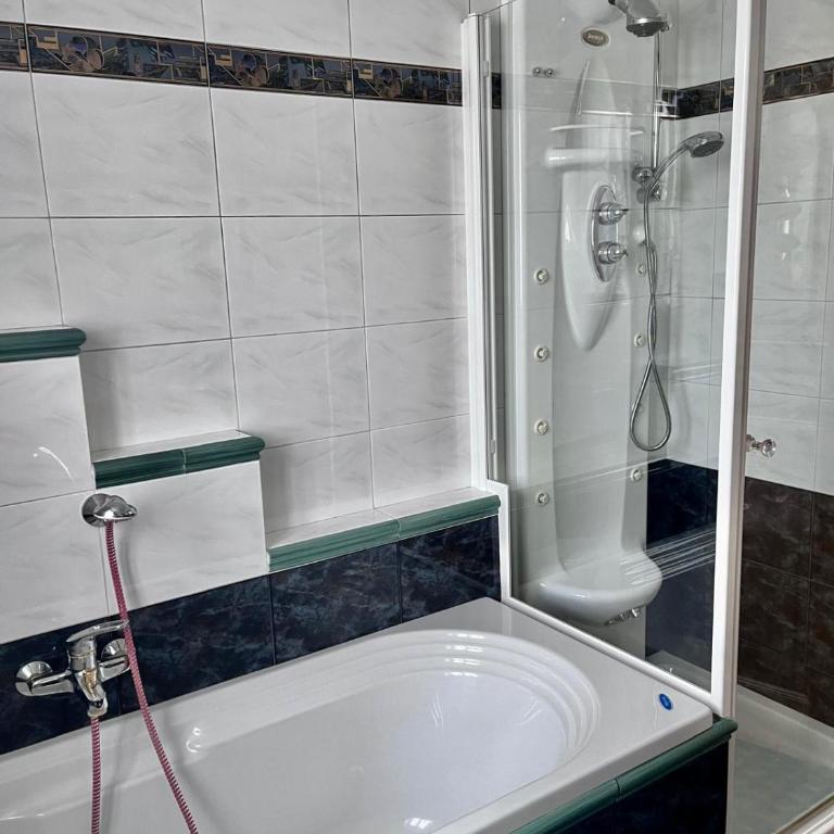 La villetta di Lilly - Appartamento con 3 Camere da Letto e con Balcone - 7