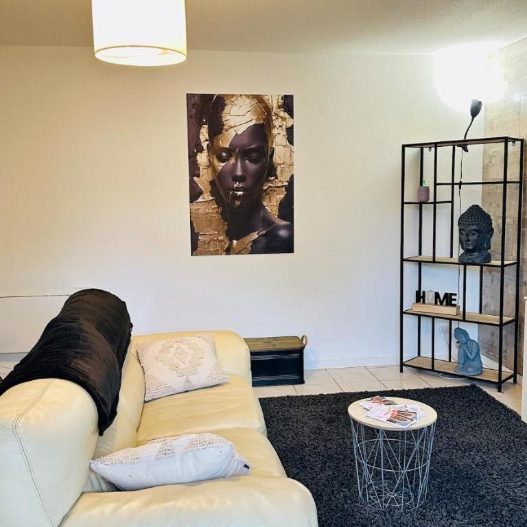 T2 avec piscine & parking proche cité médiévale - Appartement 1 Chambre - 9