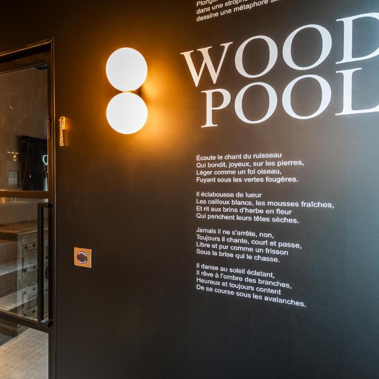 Woodloft, a unique place with an indoor pool! - Three-Bedroom Villa - 21