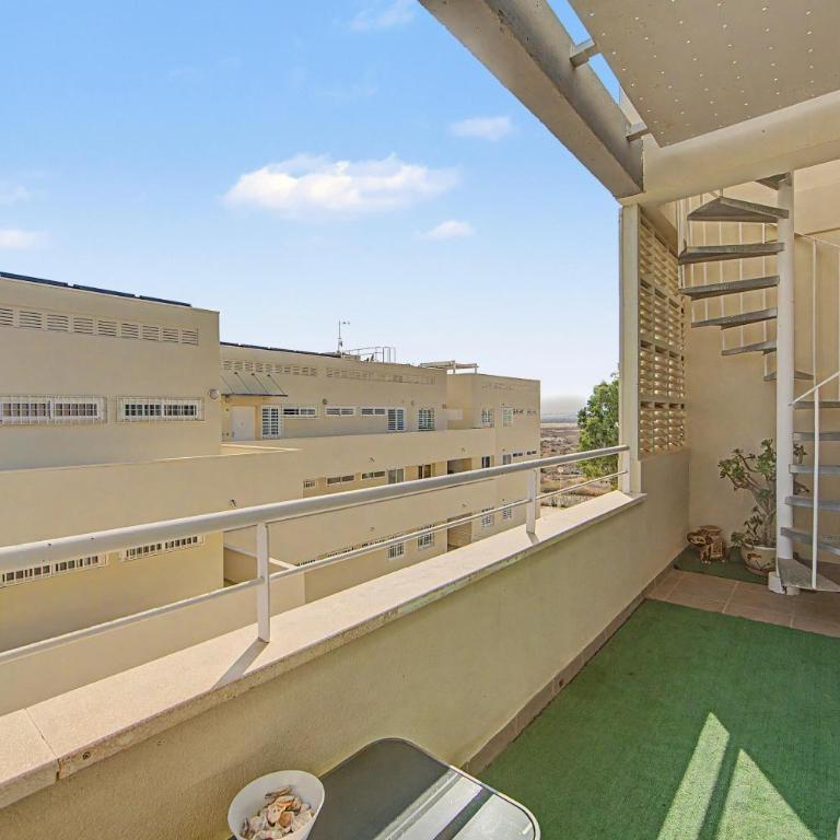 Ático Vacacional Almería - Apartamento Deluxe de 2 dormitorios con balcón - 25