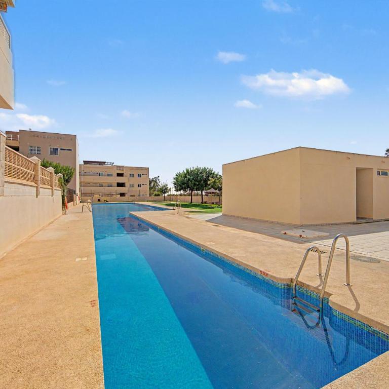 Ático Vacacional Almería - Apartamento Deluxe de 2 dormitorios con balcón - 1
