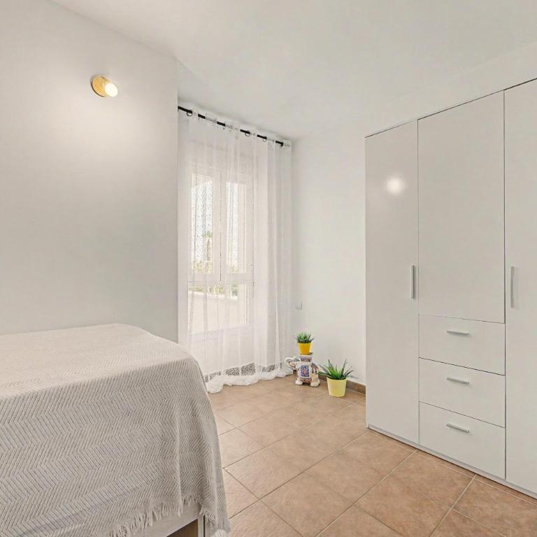 Ático Vacacional Almería - Apartamento Deluxe de 2 dormitorios con balcón - 20