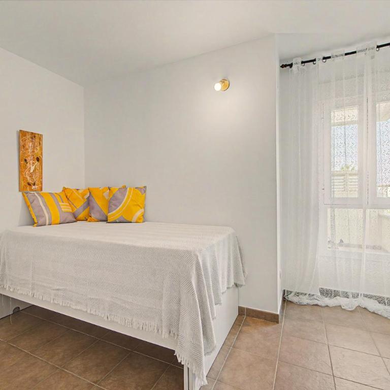 Ático Vacacional Almería - Apartamento Deluxe de 2 dormitorios con balcón - 18