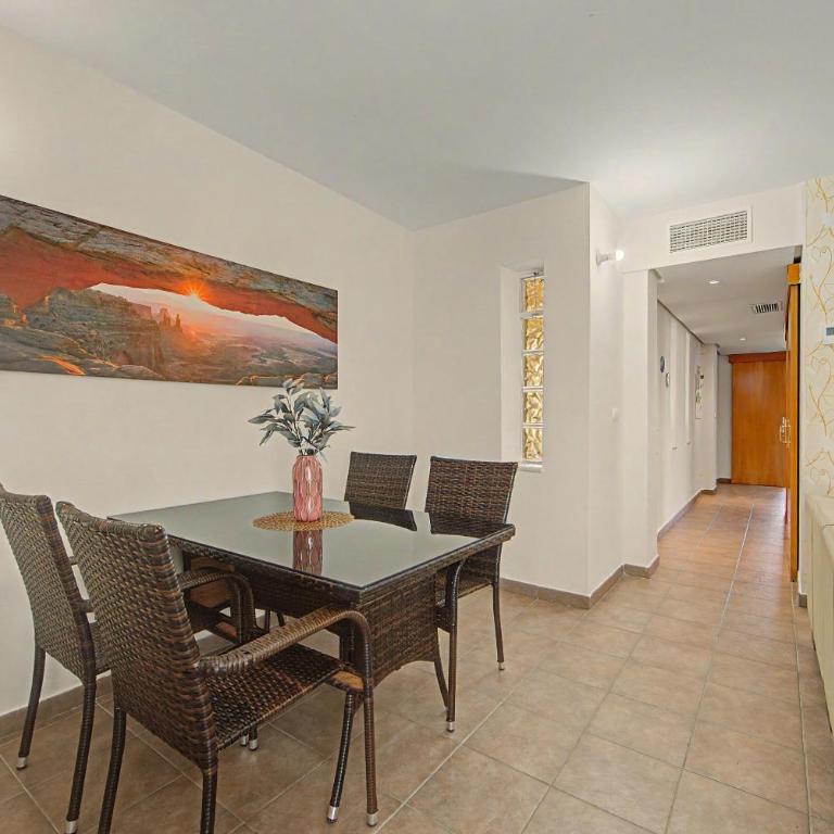 Ático Vacacional Almería - Apartamento Deluxe de 2 dormitorios con balcón - 7