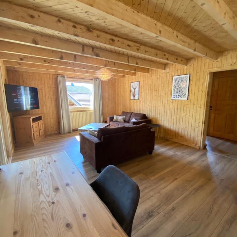 Les Georgières, 300m des pistes du Mont-Rond - Two-Bedroom Apartment with Balcony and Terrace - 4