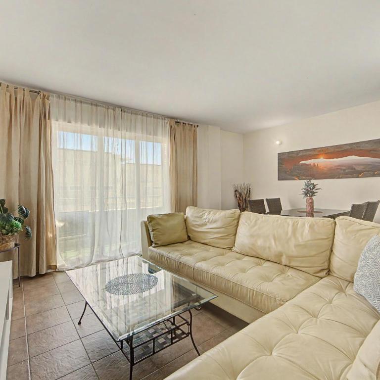 Ático Vacacional Almería - Apartamento Deluxe de 2 dormitorios con balcón - 5