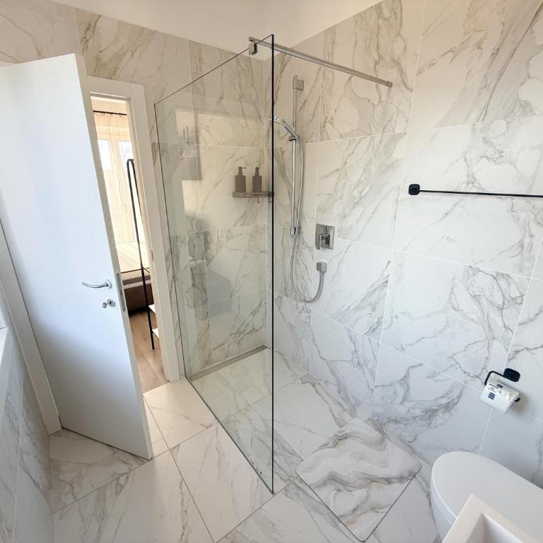 Alps Apartments I Viktory Rooms - Camera Quadrupla con Bagno Privato - 5