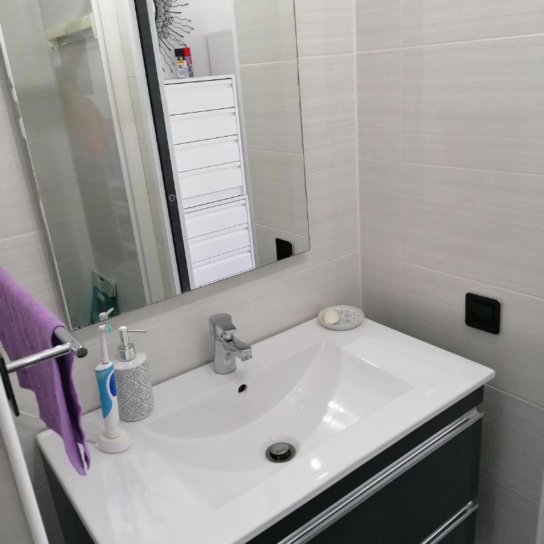 Large studio rental with pool en 1ere ligne de mer - Apartamento de 2 dormitorios - 6