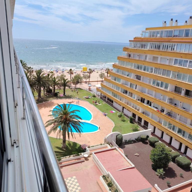 Large studio rental with pool en 1ere ligne de mer - Apartamento de 2 dormitorios - 9