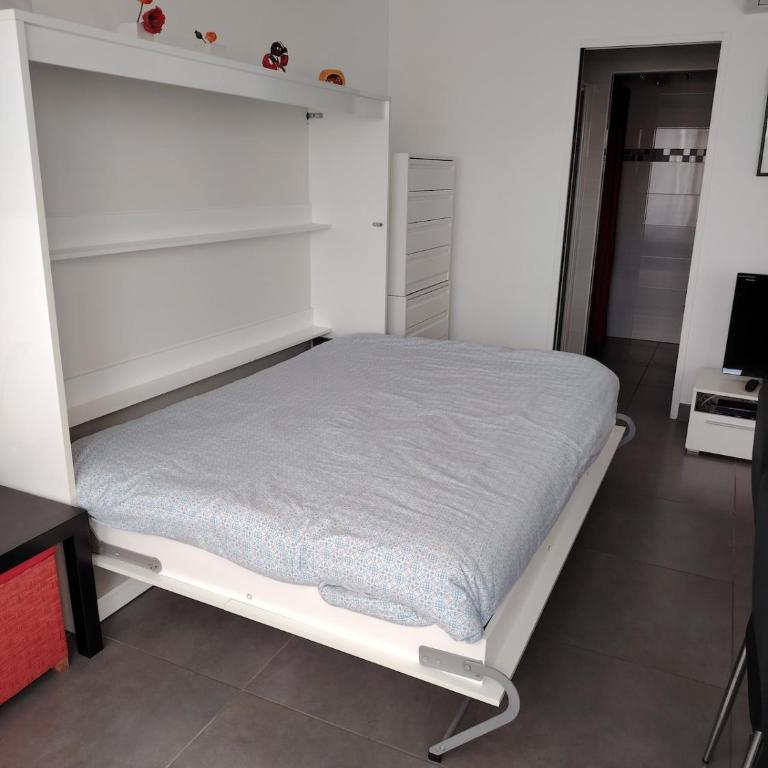 Large studio rental with pool en 1ere ligne de mer - Apartamento de 2 dormitorios - 10