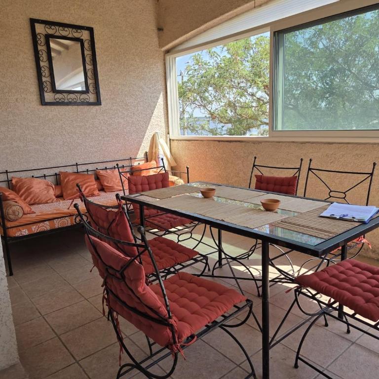 1st floor beachfront villa with stunning views - Appartement 3 Chambres - 23