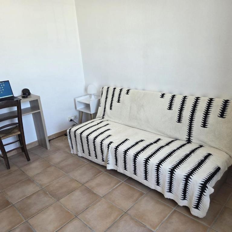1st floor beachfront villa with stunning views - Appartement 3 Chambres - 28