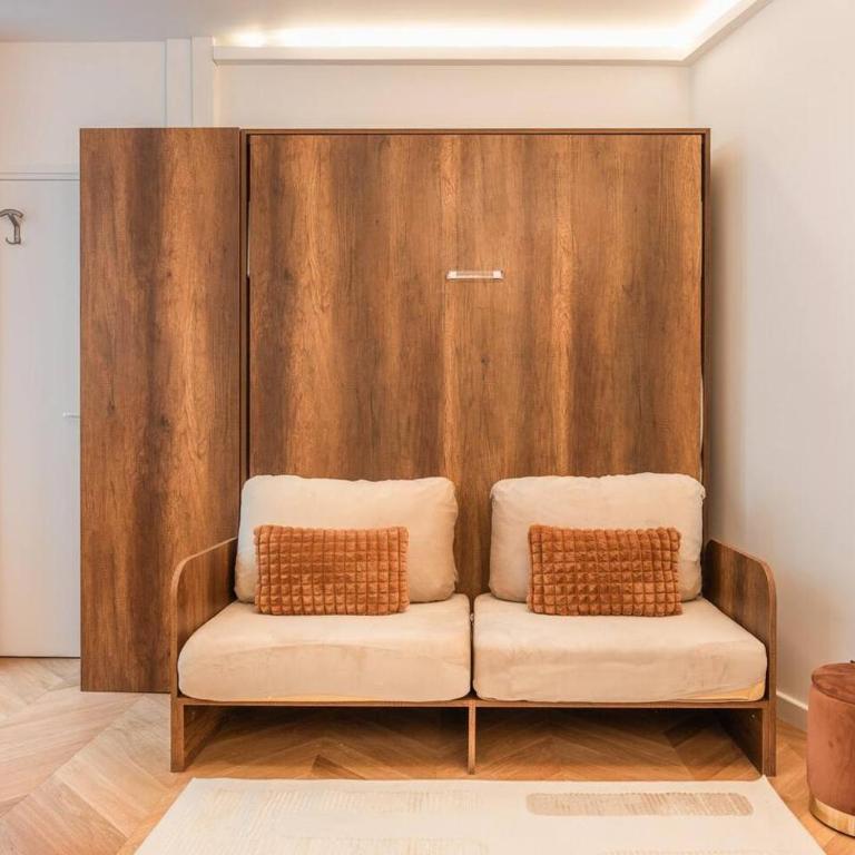 Stylish Studio with A/C for 3 Guests • Near Metro - Studio - 2