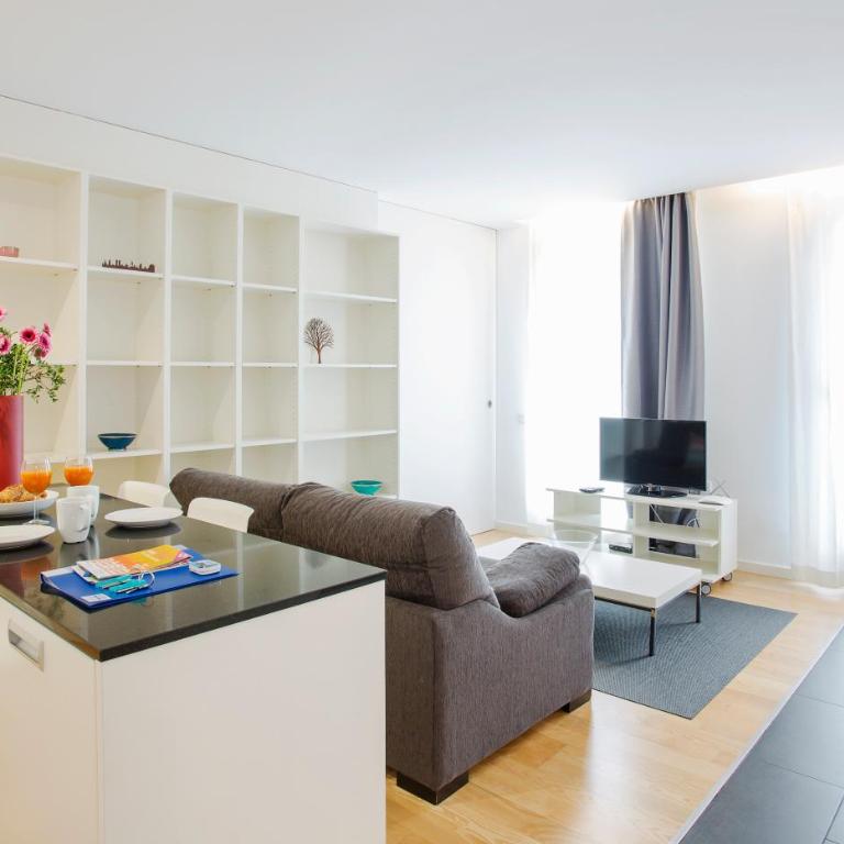 Durlet Beach Apartments - One-Bedroom Apartment - 4