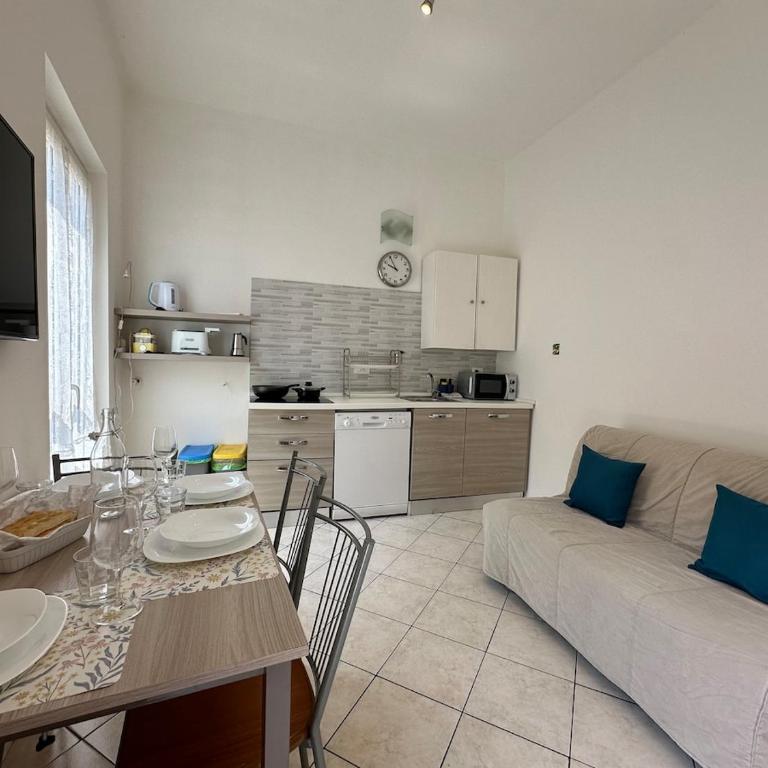 Dimora Concept-Casa Pia-Sea Escape with Garage - Apartamento de 1 Dormitorio con balcón y vistas a la ciudad - 8